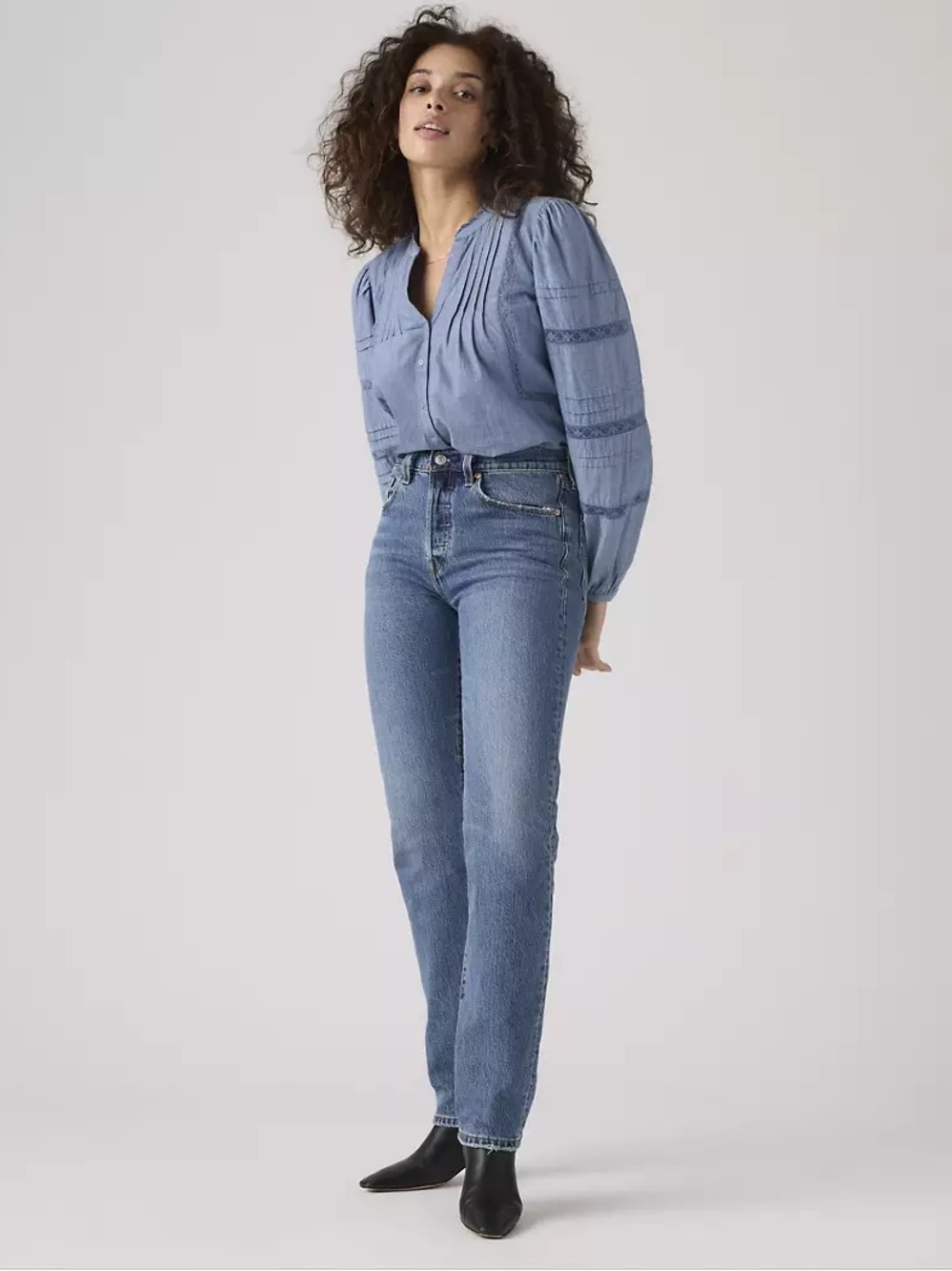 Levi's Women's 501 Straight-Leg Jeans in Blue Denim